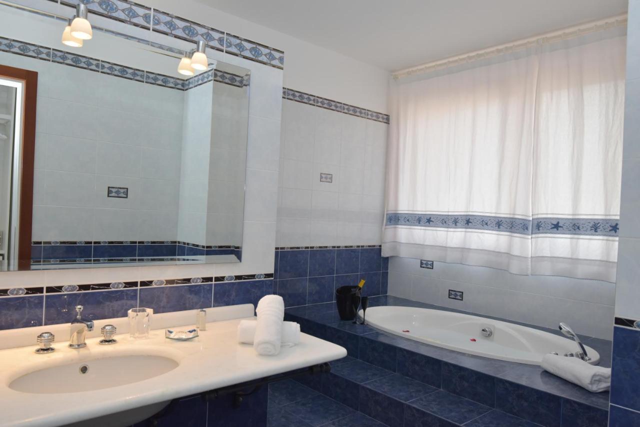Vicocolli Rooms Muravera Ngoại thất bức ảnh